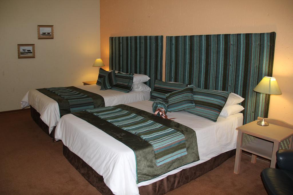 Hornbill Lodge Magaliesburg Ruang foto