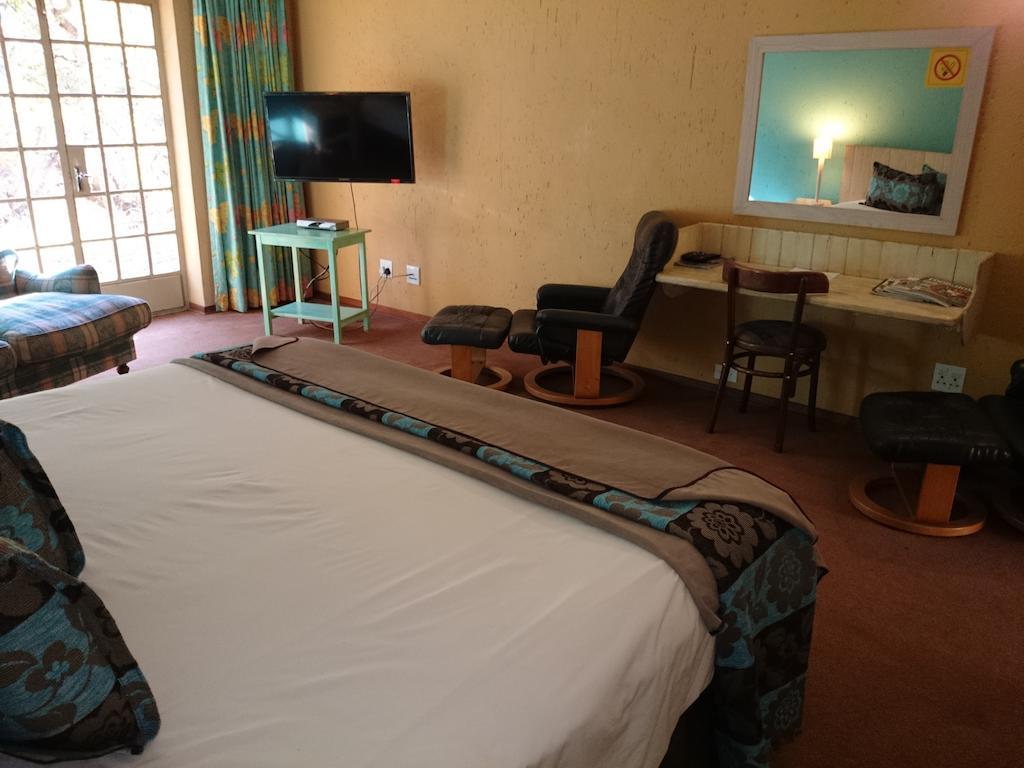 Hornbill Lodge Magaliesburg Ruang foto