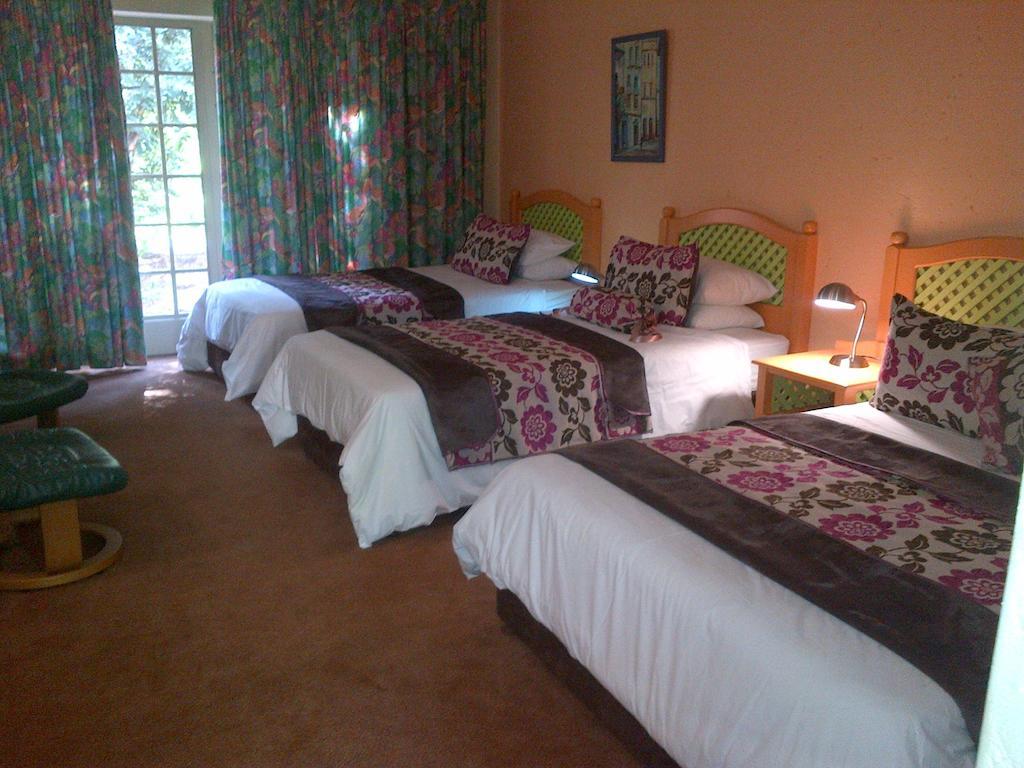 Hornbill Lodge Magaliesburg Ruang foto